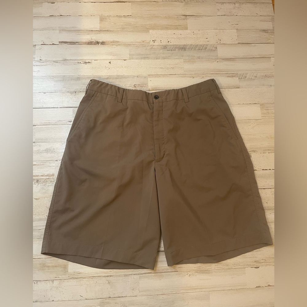 Men’s Nike Golf Dri-Fit Flat Front Chino Shorts Brown Size 36
